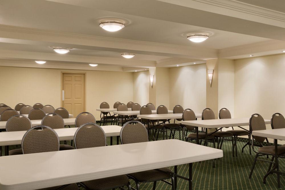 Days Inn By Wyndham Toronto East Beaches المظهر الخارجي الصورة