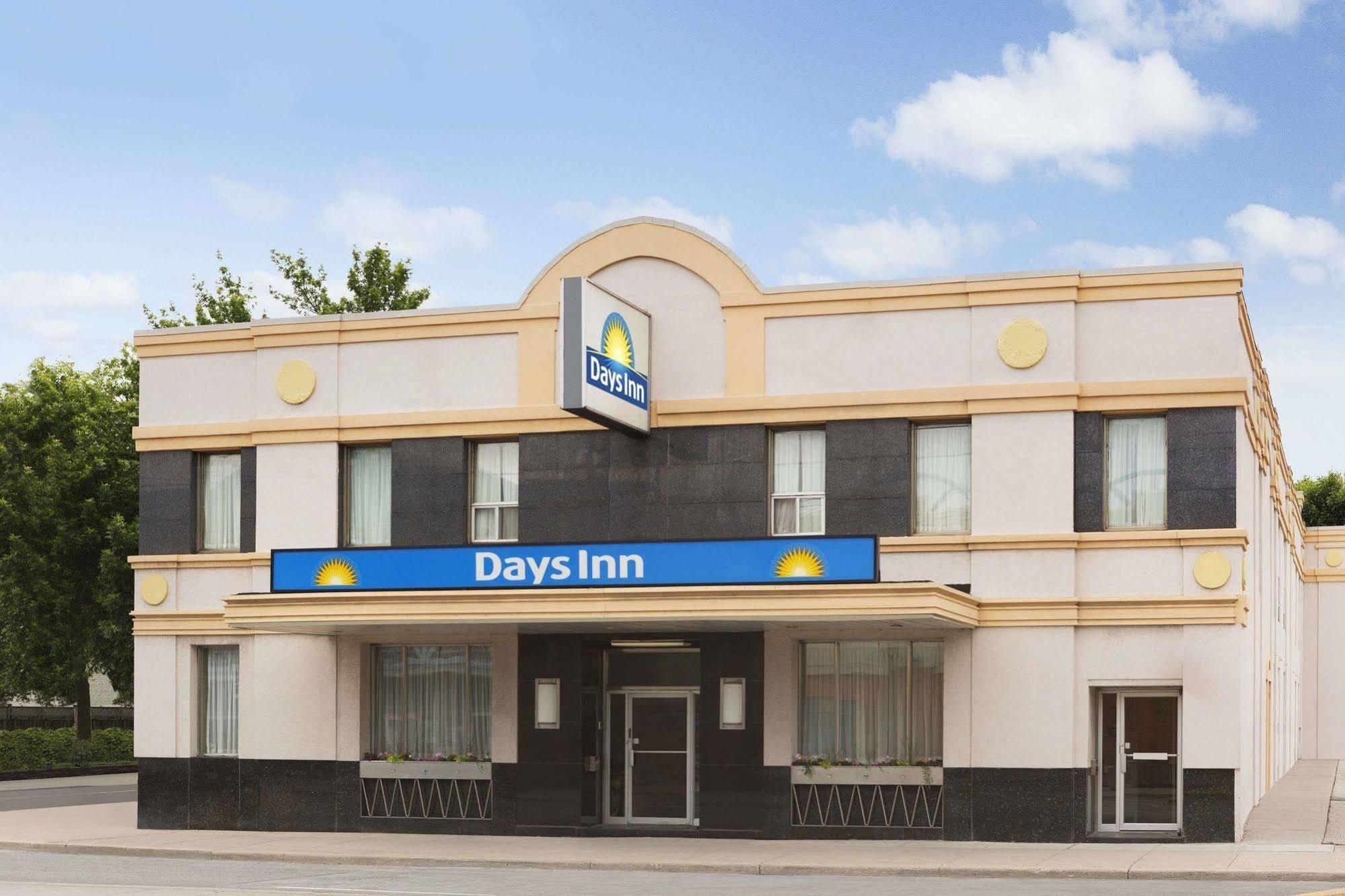 Days Inn By Wyndham Toronto East Beaches المظهر الخارجي الصورة