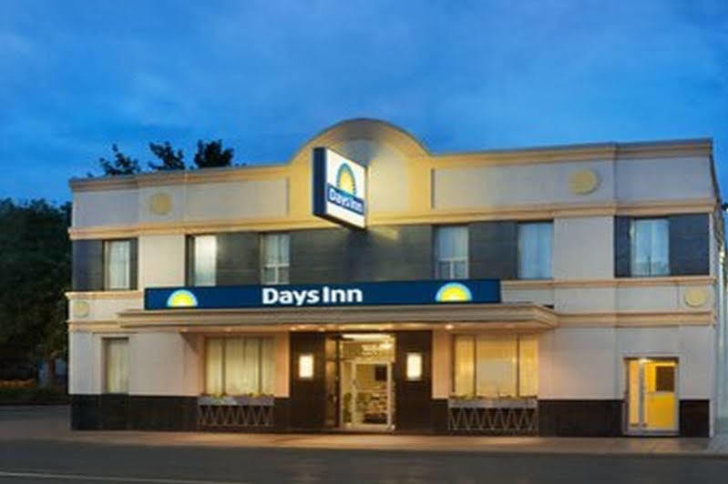 Days Inn By Wyndham Toronto East Beaches المظهر الخارجي الصورة