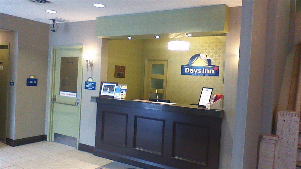 Days Inn By Wyndham Toronto East Beaches المظهر الخارجي الصورة